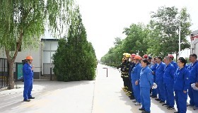 華御化工開(kāi)展“暢通生命通道”緊急疏散應(yīng)急演練